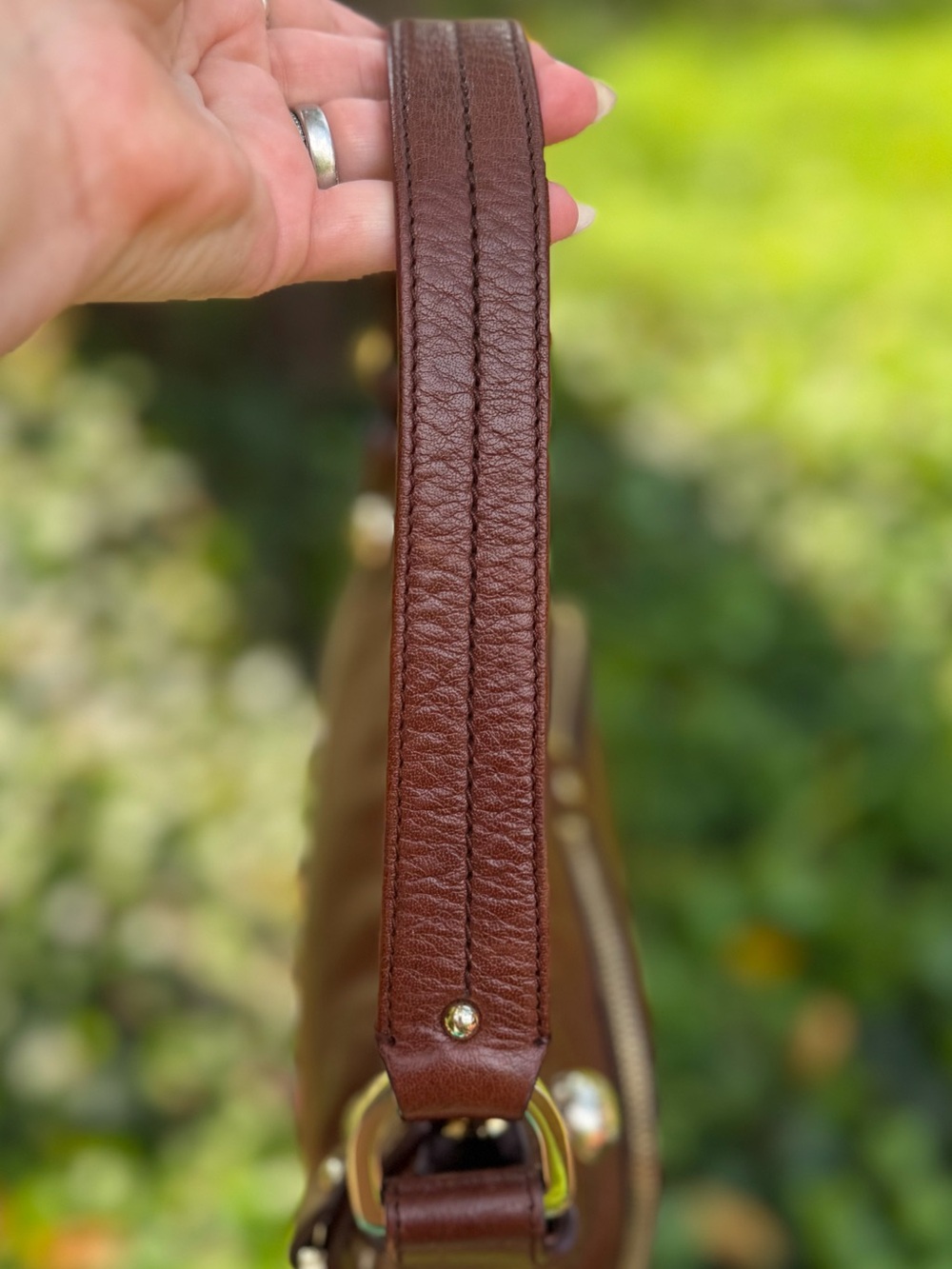 Bally VINTAGE Y2K Cognac Leather Shoulder Baguette Bag Pristine Gold Hardware - Picture 14 of 16